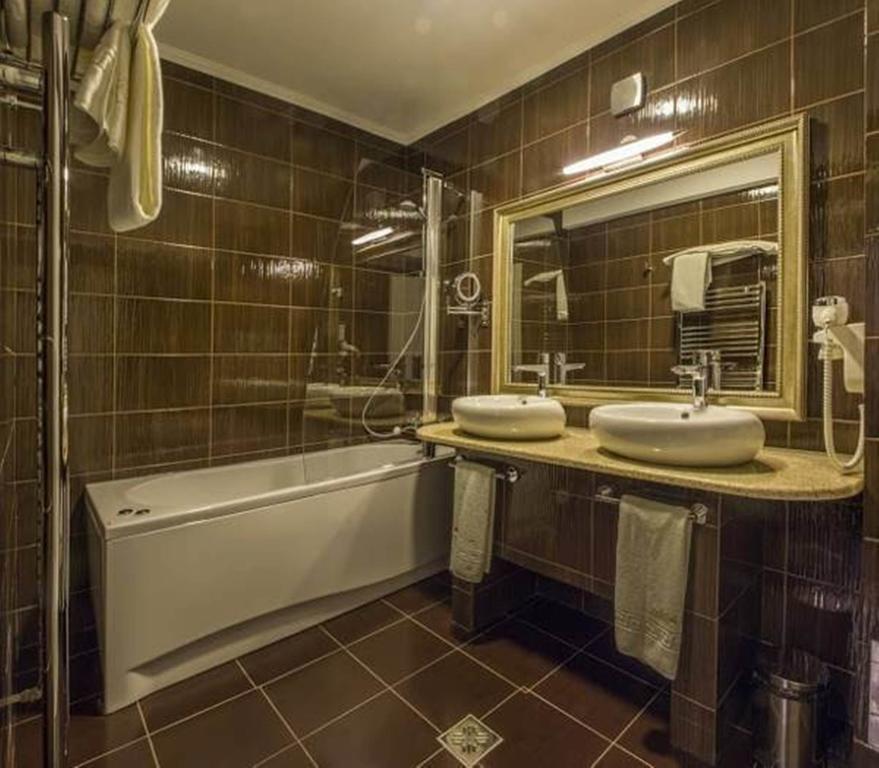 Hotel Bulevard Hunedoara Extérieur photo