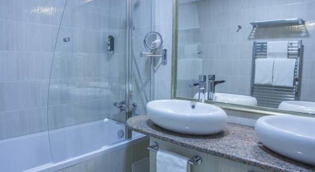 Hotel Bulevard Hunedoara Extérieur photo