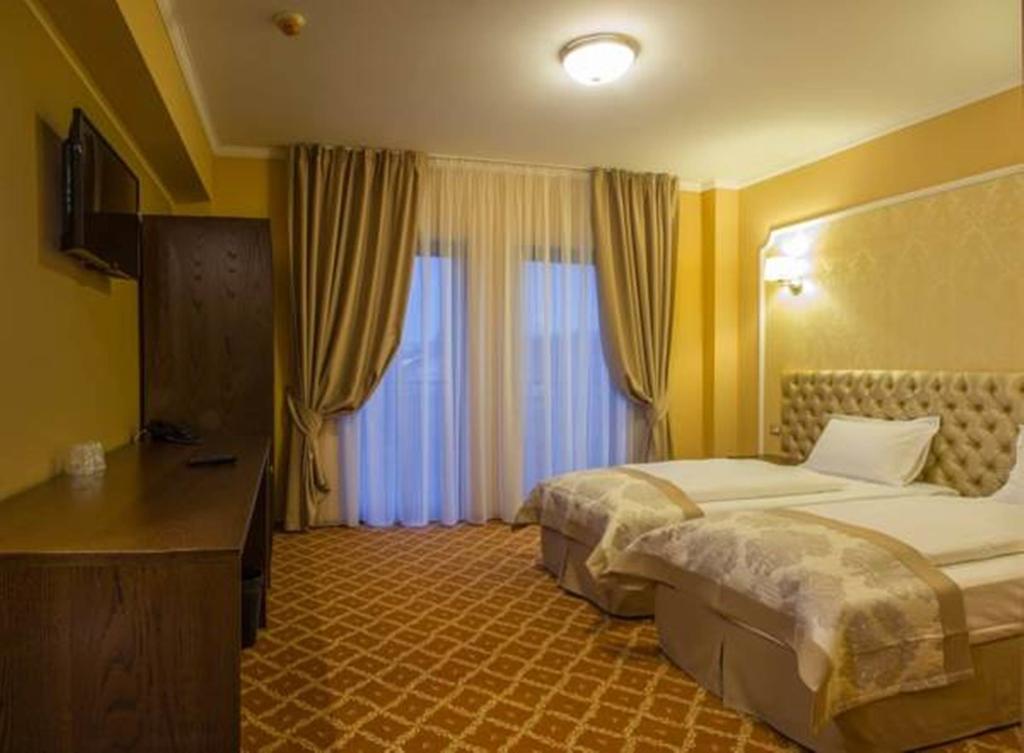 Hotel Bulevard Hunedoara Extérieur photo