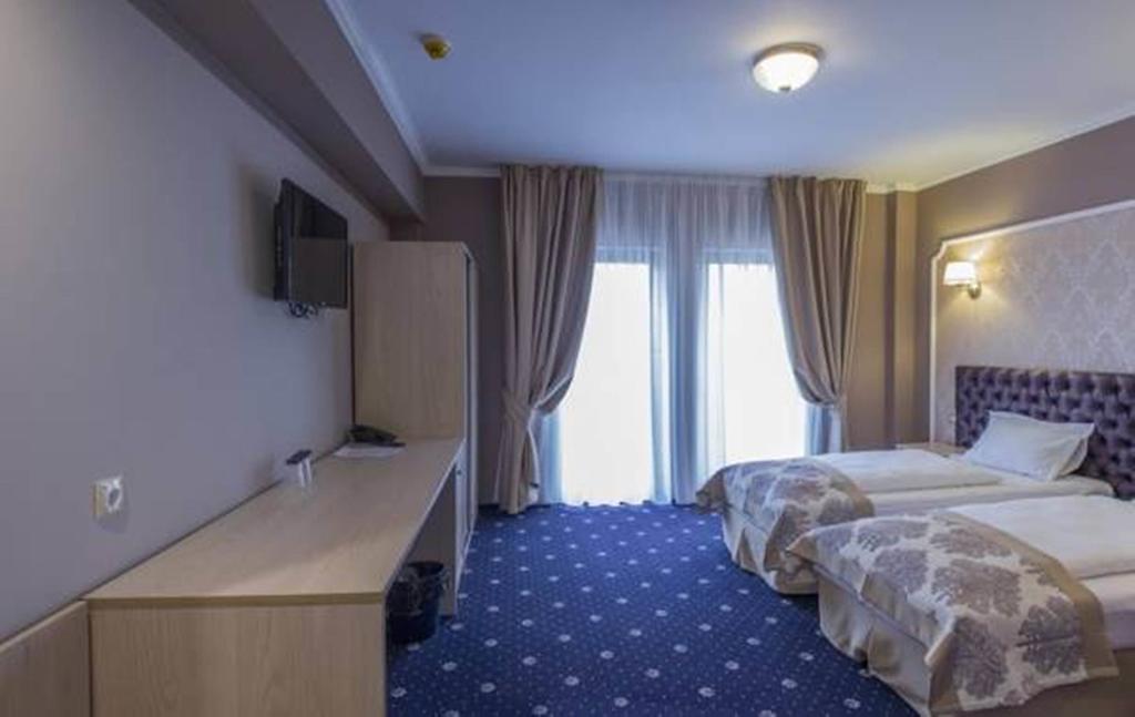 Hotel Bulevard Hunedoara Extérieur photo