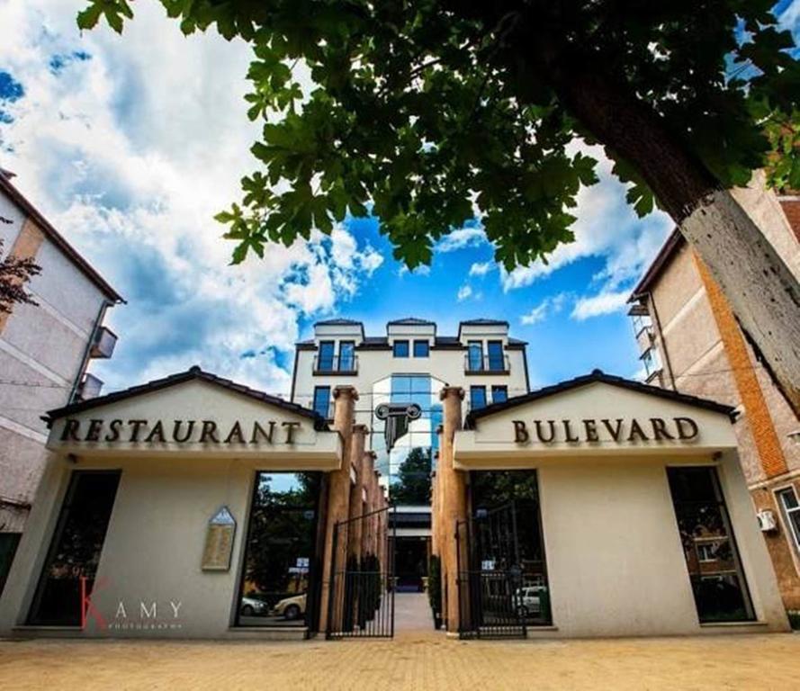 Hotel Bulevard Hunedoara Extérieur photo