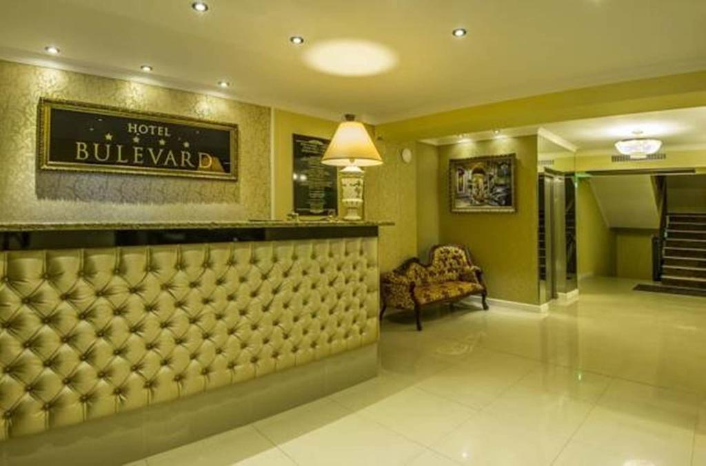 Hotel Bulevard Hunedoara Extérieur photo